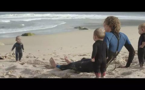 “冲浪”依云矿泉水又一个神奇的BB广告！