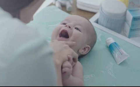幸福的一年！Bepantol Baby。（Bayer JWT）