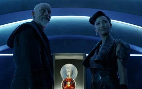 未来100年后的世界！Louis XIII 路易十三藏酒100年广告！