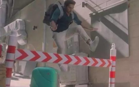 帅哥追巴士！旅行箱广告也拍得如此有创意。