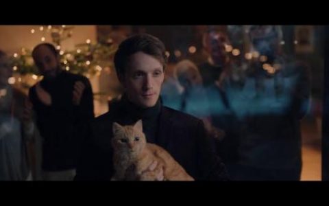 Manor圣诞季广告，这礼物越送越离谱-