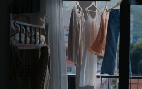 珀莱雅 萤火计划